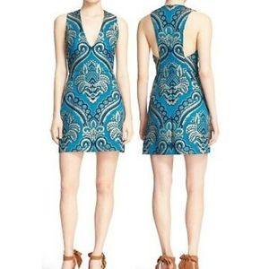 Alice + Olivia Natalee Women's Sleeveless V-Neck J